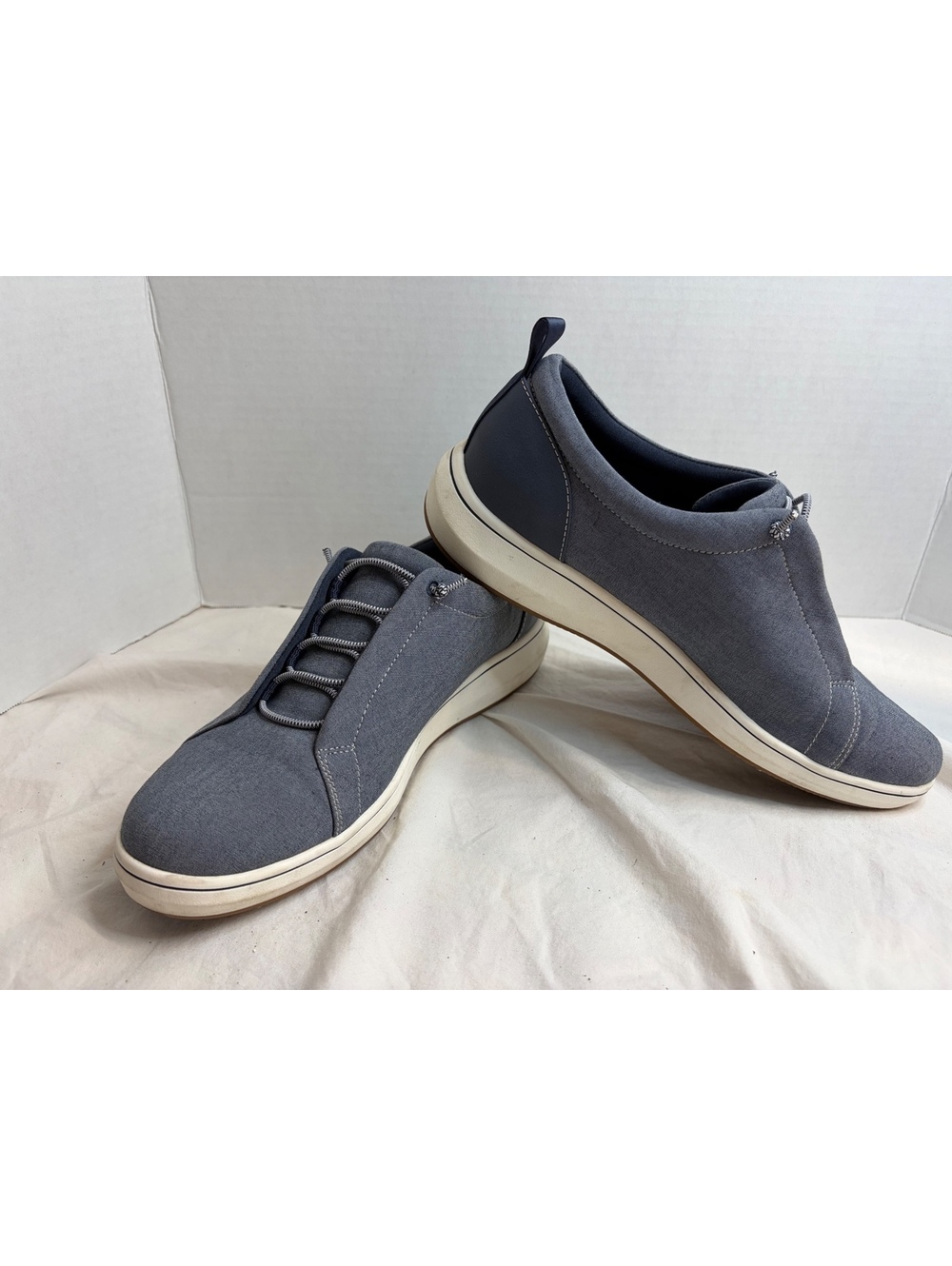 Clarks Cloudsteppers Womens Size 9 Gray Blue Slip On Comfort Sneakers